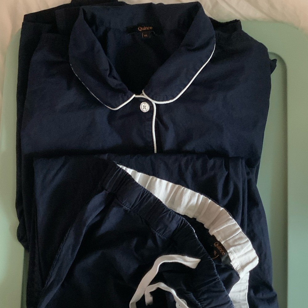 Quince 100% organic cotton Dark Blue Sleepwear with Light Trim
